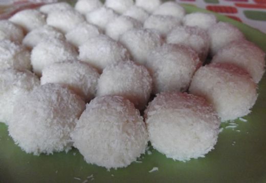 Sütlü Top Tatlılar Tarifi ve Malzemeleri