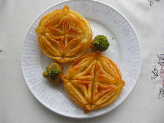 Demir Tatlısı Tarifi ve Malzemeleri