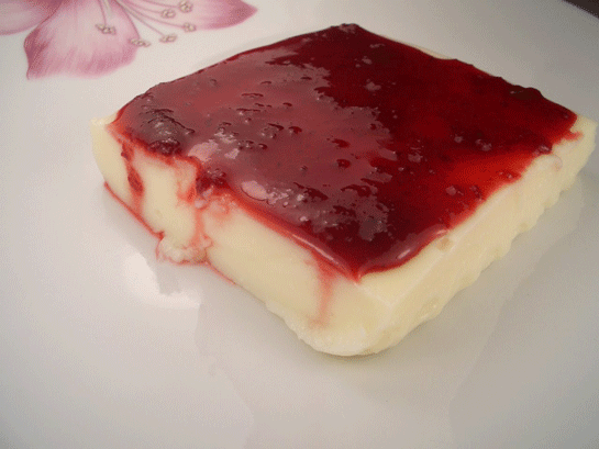 Vişneli İrmik Tatlısı Tarifi ve Malzemeleri